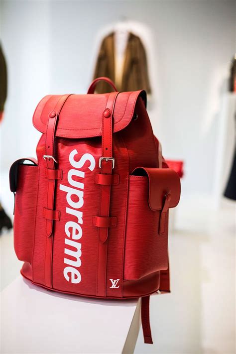 louis vuitton supreme shoes womens|Louis Vuitton x supreme cartera.